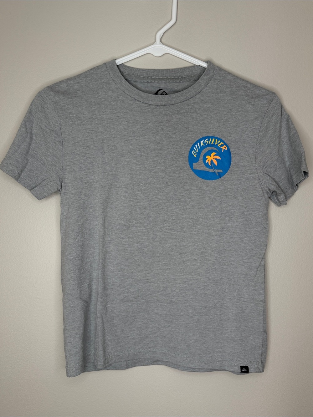 Quiksilver Gray Short Sleeve Tee with Blue & Yellow Palm Logo